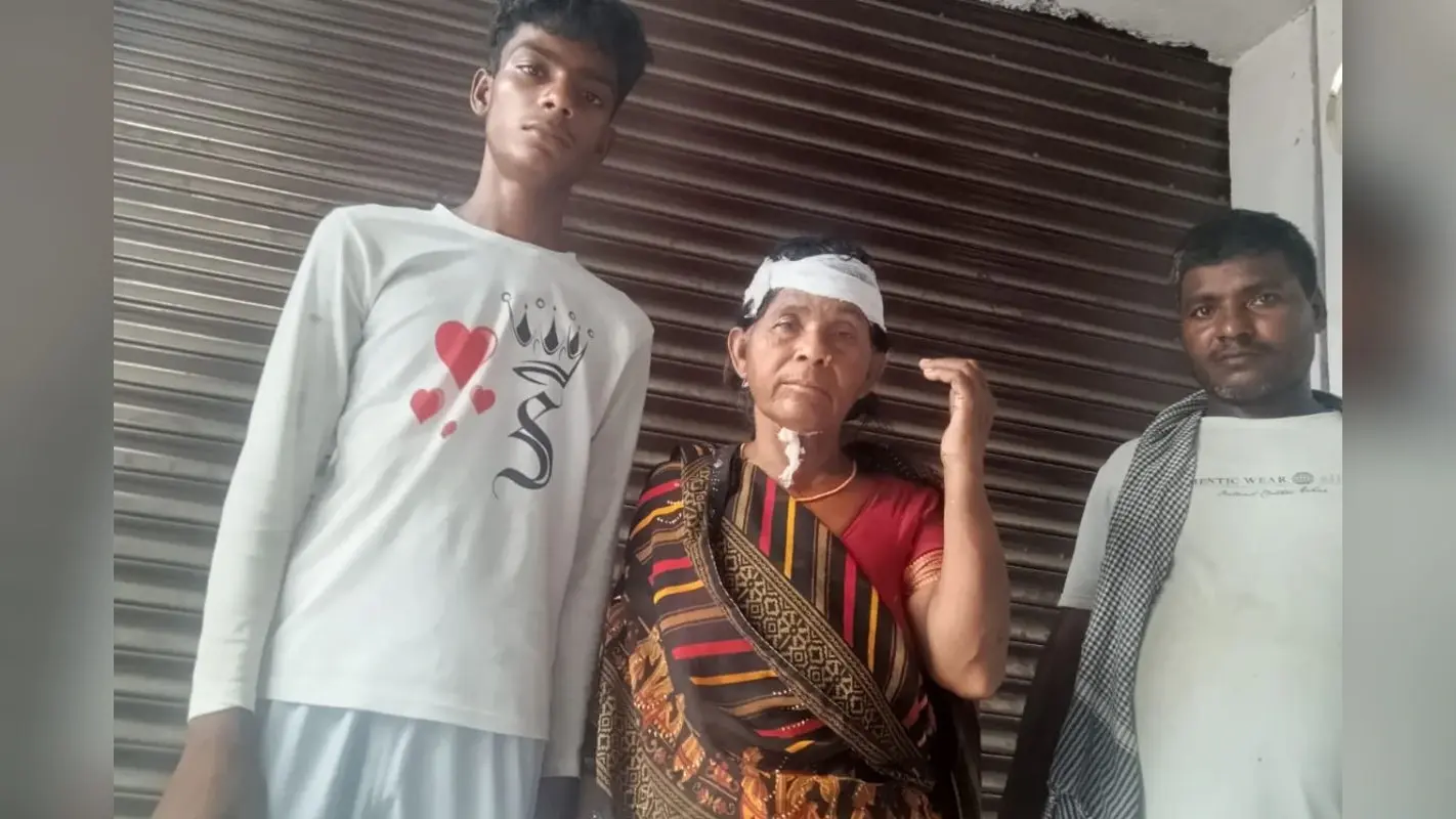 सीवान में महिला पर कुदाल से हमला, आपसी विवाद में दो पक्षों के बीच मारपीट