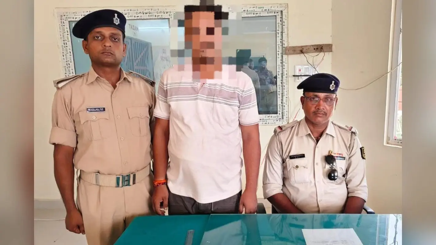 सीवान में यज्ञ देखने के बहाने दोस्त को घर से बुलाकर गोली मारने वाला आरोपी गिरफ्तार, हथियार बरामद