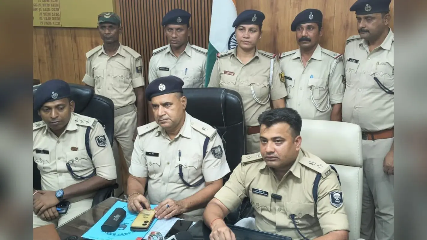 सीवान पुलिस का सख्त एक्शन, 5 कुख्यातों पर इनाम घोषित, SP ने की बड़ी अपील