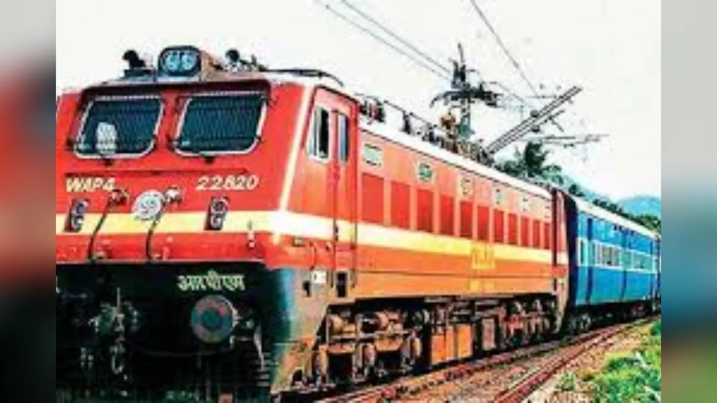 यात्रियों की भीड़ को देखते हुए रेलवे का बड़ा फैसला, पटना-हावड़ा समेत पांच जोड़ी स्पेशल ट्रेनों की अवधि बढ़ी