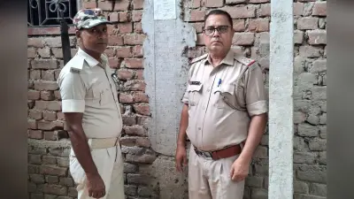26 किलो गांजा मामले में फरार आरोपी के घर चिपका इश्तहार, झारखंड पुलिस ने वैशाली में दी दबिश