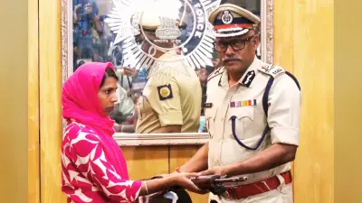 10 लाख की इनामी महिला नक्सली ने कोलकाता में किया सरेंडर, झारखंड-ओडिशा सीमा पर थी सक्रिय