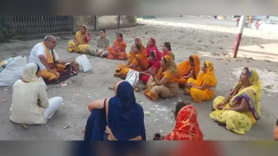 लखीसराय में सोमवती मौनी अमावस्या पर सुहागिनों ने किया वट वृक्ष का पूजन