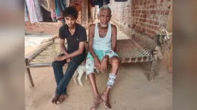 अनियंत्रित टाटा मैजिक ने बाइक को मारी टक्कर, चालक गंभीर रूप से घायल