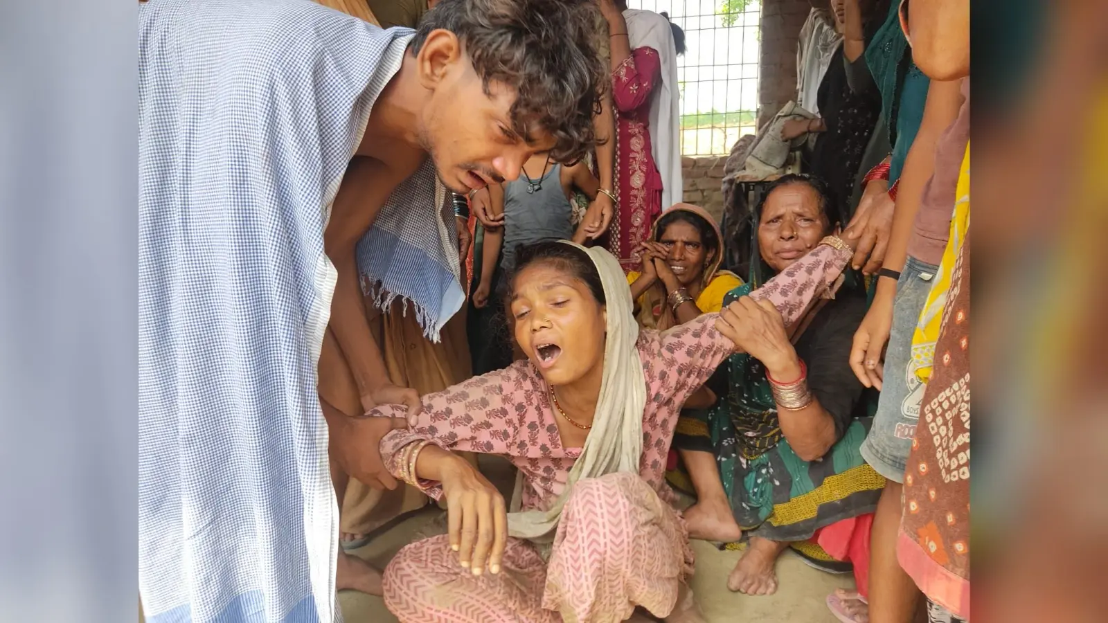 बलवाहाट में नदी में डूबने से दो किशोरियों की मौत, गांव में मचा कोहराम