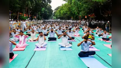 Photos: कोलकाता में पीएम मोदी के साथ 10 लाख लोग करेंगे योगाभ्यास, रेड रोड पर होगा मुख्य कार्यक्रम