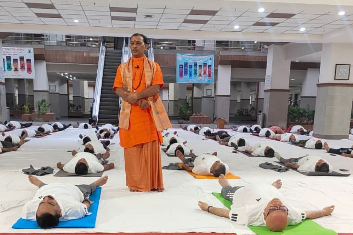 अंतरराष्ट्रीय योग दिवस पर सत्यानन्द योग मिशन ने रांची के कई जगहों पर कराया योगाभ्यास