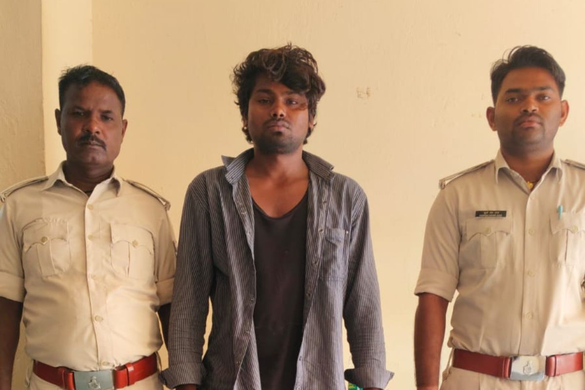 Muzaffarpur News: पुलिस पर हमले का आरोपी कॉमेडी एक्टर रमेश सहनी गिरफ्तार