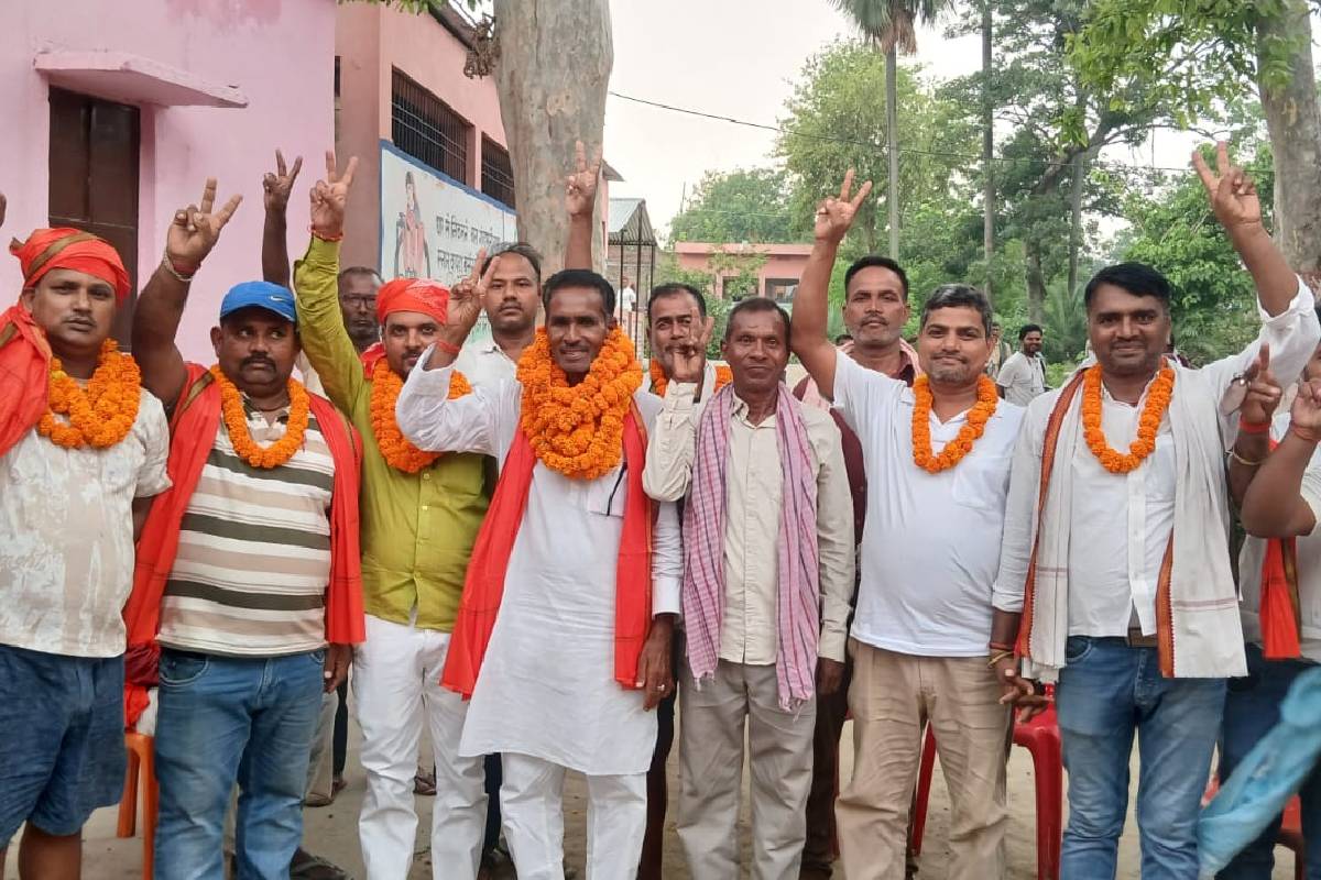 साहेबपुरकमाल पैक्स चुनाव परिणाम घोषित, 5 नए चेहरे और 5 निवर्तमान अध्यक्षों ने मारी बाजी
