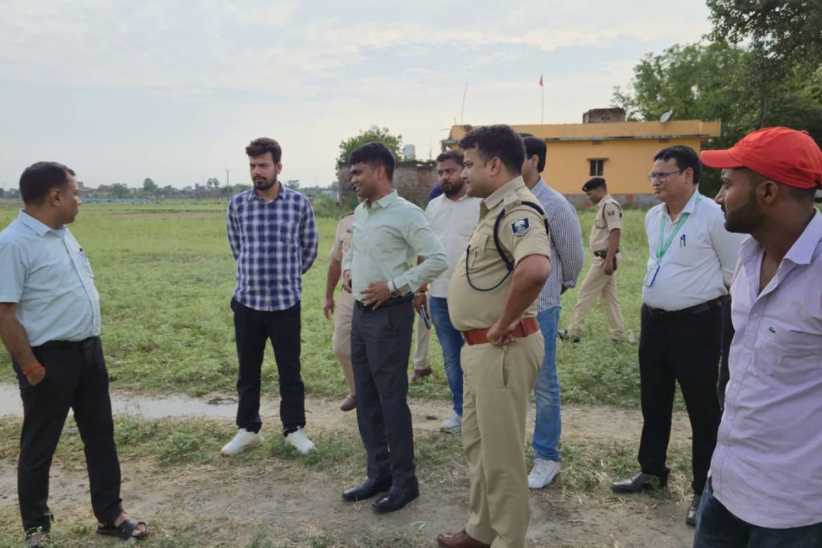 सीवान में मुख्यमंत्री के कार्यक्रम को लेकर अलर्ट मोड में जिला प्रशासन, DM-SP ने संभाला मोर्चा