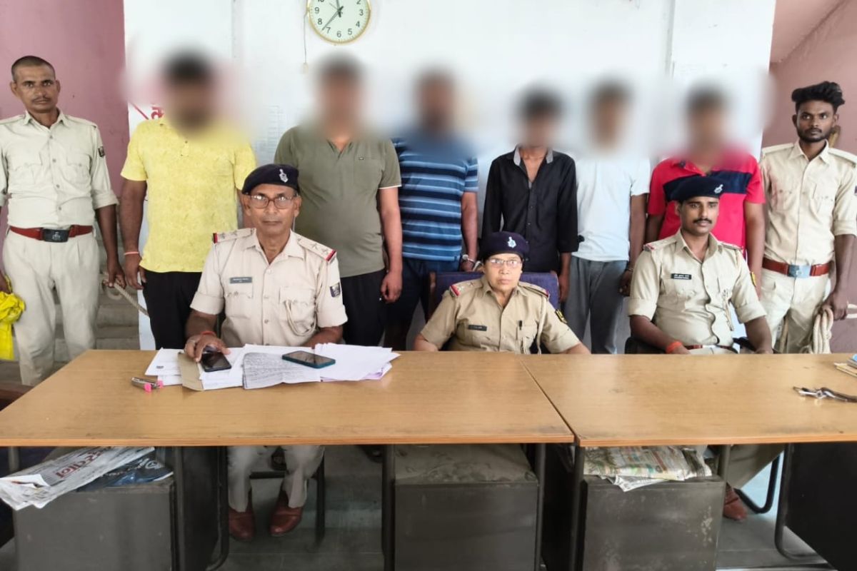 आरा में पुलिस का एक्शन, आपसी विवाद मामले में 8 आरोपियों को किया गिरफ्तार