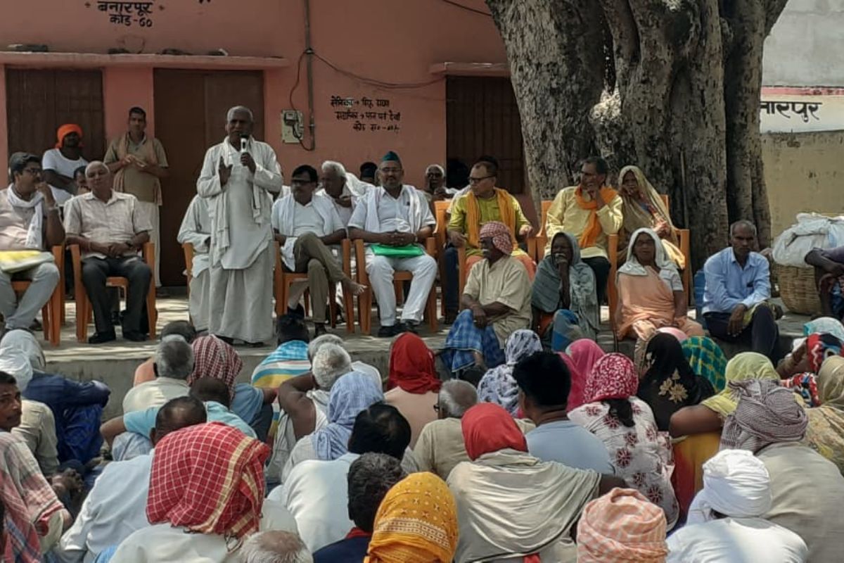 बक्सर के चौसा में परियोजनाओं पर हंगामा, मुआवजा और रोजगार को लेकर किसानों का फूटा गुस्सा, मांग तेज़