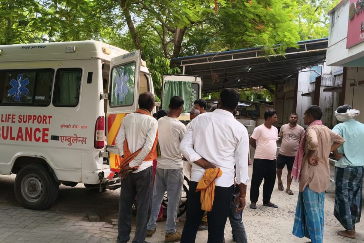 औरंगाबाद के रफीगंज-गोह रोड पर पिकअप और ऑटो की भीषण टक्कर में 2 युवकों की मौत, 2 की हालत नाजुक