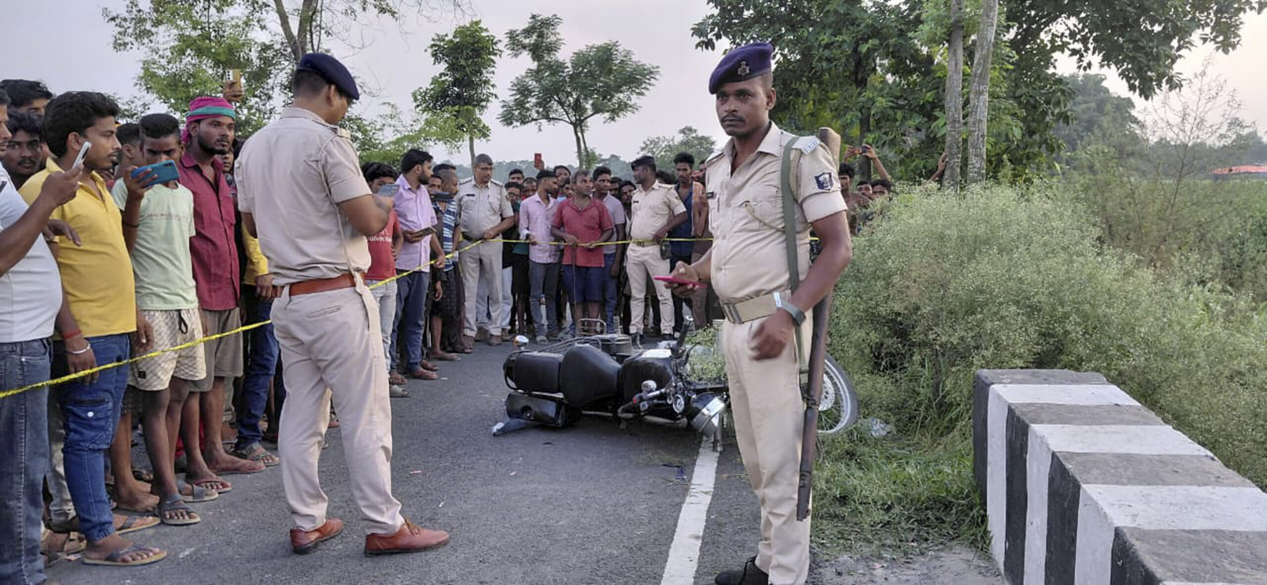 सीएसपी संचालक को गोली मार सात लाख रुपये लूटे, गले में लगी गोली, मेडिकल कॉलेज रेफर