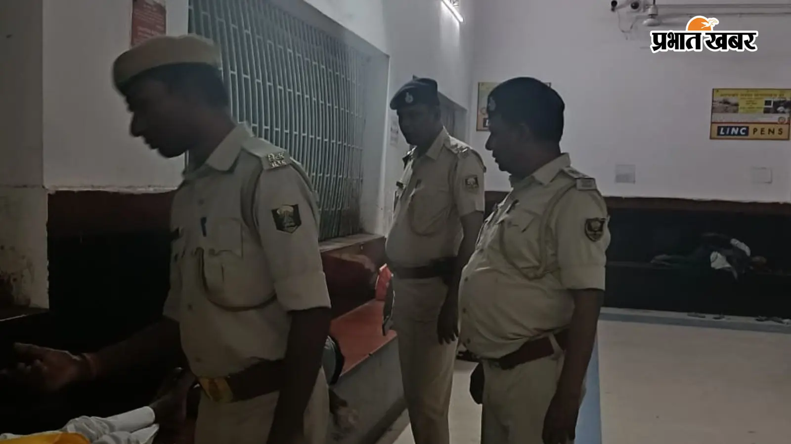 सीतामढ़ी रेलवे स्टेशन पर जीआरपी का सघन जांच अभियान, डॉग स्क्वॉड के साथ हुई तलाशी