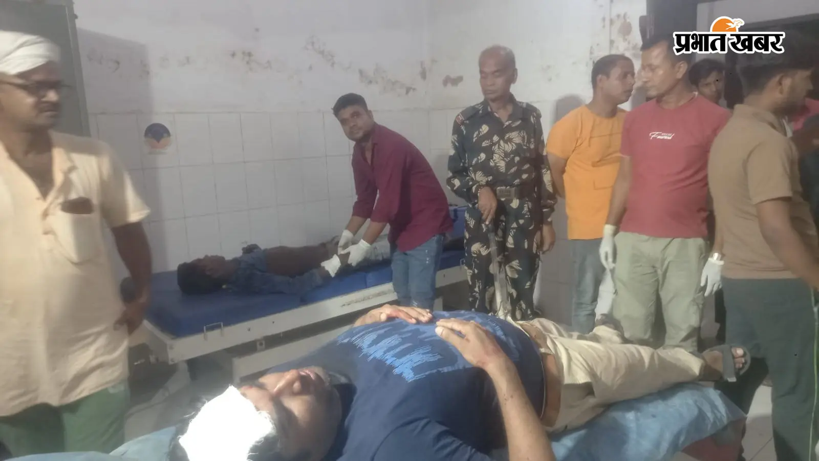 आरा में बाइक–ई-रिक्शा की टक्कर: चालक की मौत, 3 घायल; शादी से लौट रहे थे घर