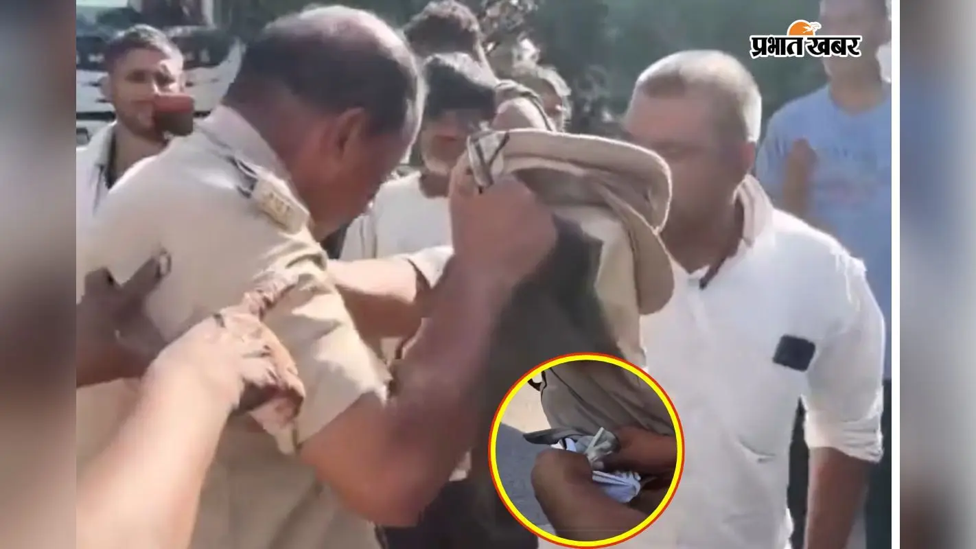 UP News: ट्रक ड्राइवर ने दारोगा को बीच सड़क पर की पिटाई, 20 हजार रुपये चोरी का लगाया आरोप, Video वायरल