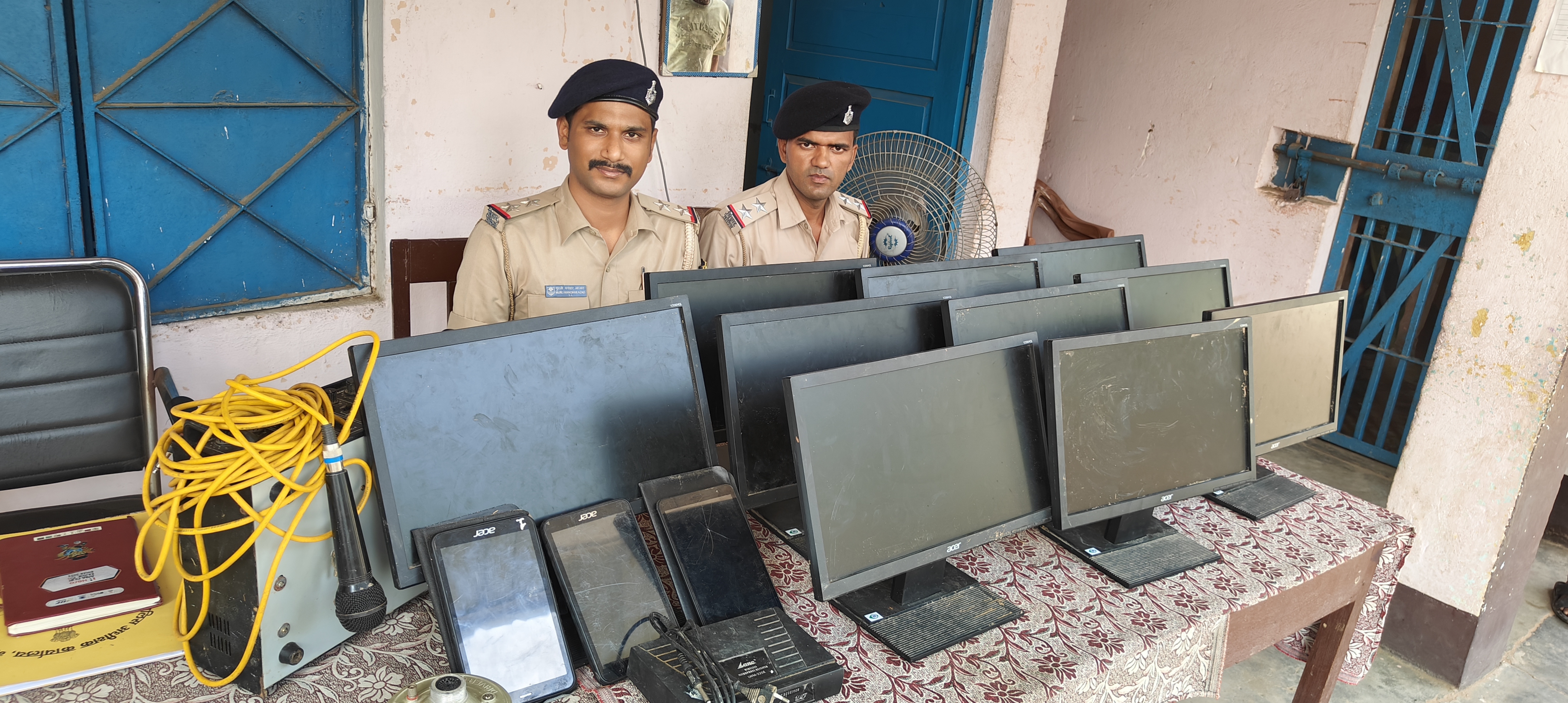 नालंदा: स्कूल से चोरीकांड का 24 घंटे में खुलासा, तीन आरोपी गिरफ्तार, चोरी का समान भी बरामद