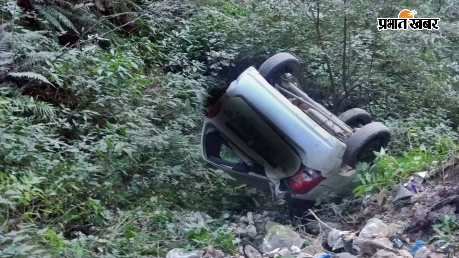 UP Road Accident: हरिद्वार से लौट रहे चार दोस्तों की कार खाई में गिरी, टायर फटने से हुआ हादसा, तीन की मौत, एक ICU में भर्ती