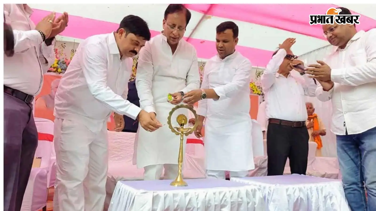 सांसद ने किया विशेष सहयोग शिविर का उद्घाटन,मझौलिया के चार पंचायतों में उमड़ी ग्रामीणों की भारी भीड़