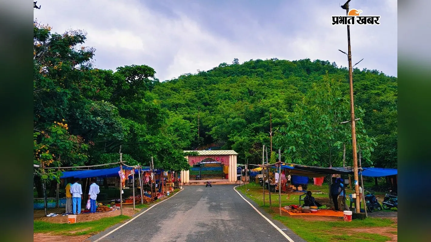 हाईमास्ट लाइट से जगमग होगा खरसावां का आकर्षणी शक्तिपीठ, जल्द होगा विद्युतीकरण