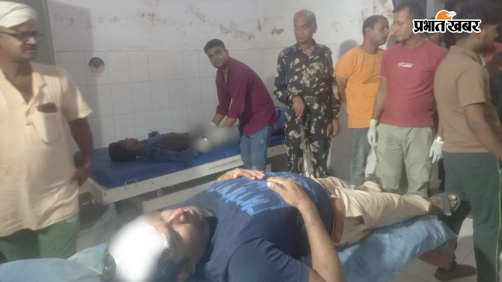 भोजपुर में ओवरब्रिज पर दर्दनाक हादसा, ई-रिक्शा और बाइक की टक्कर में चालक की मौत, तीन घायल