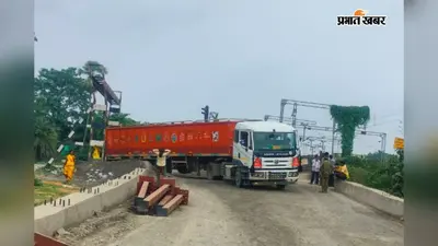 शिवनारायणपुर रेलवे बाइपास पर ट्रक का टूटा गुल्ला, सुबह से लगा भीषण जाम, भारी वाहन समेत स्कूल बसें घंटों फंसीं