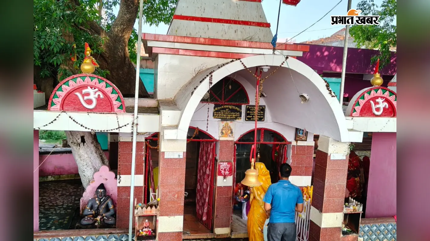 बांका के मंदिरों में गूंजे विघ्नहर्ता के जयकारे: बुधवार को भगवान गणेश की पूजा के लिए उमड़ी भीड़