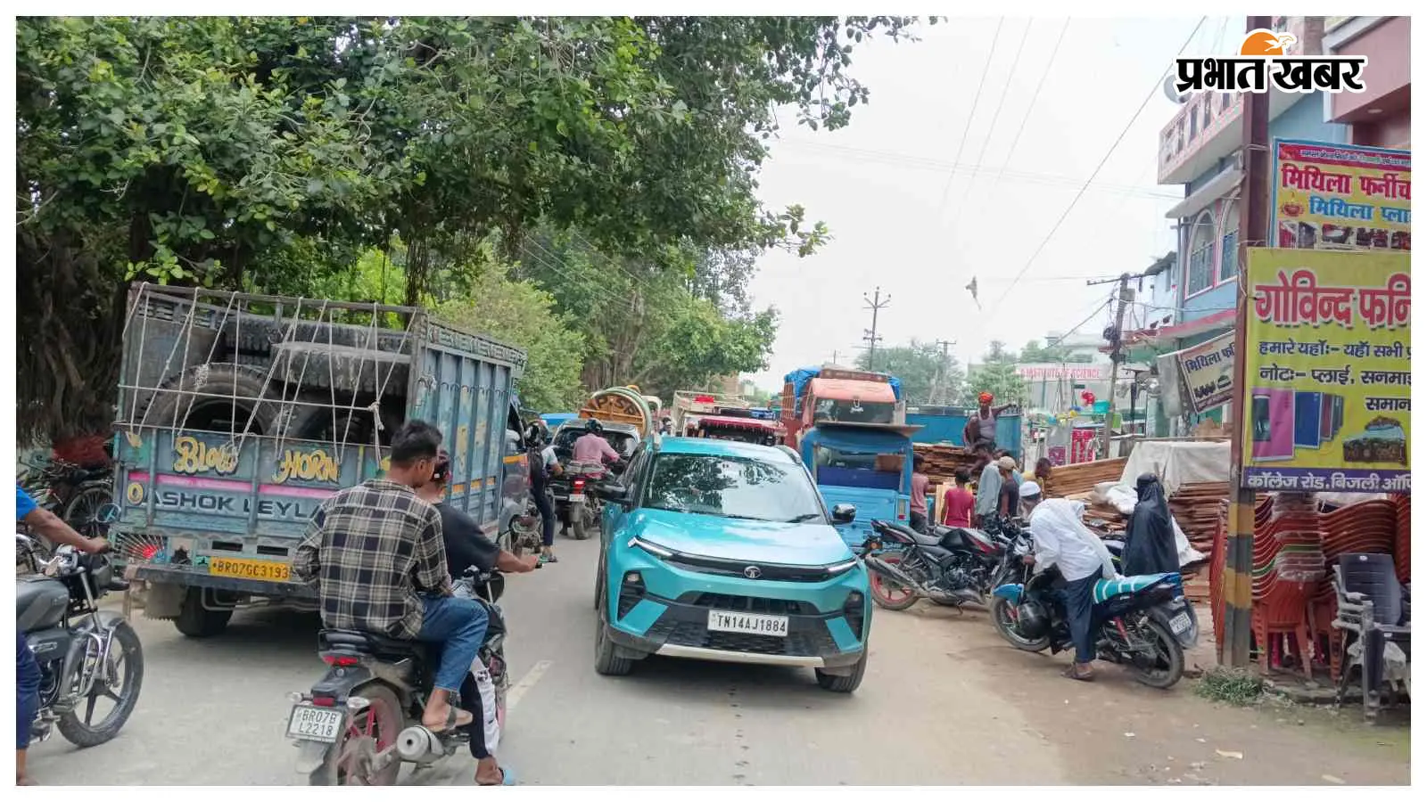 बिरौल में आधे घंटे तक जाम में फंसे लोग, पुलिस ने कड़ी मशक्कत के बाद खुलवाया रास्ता