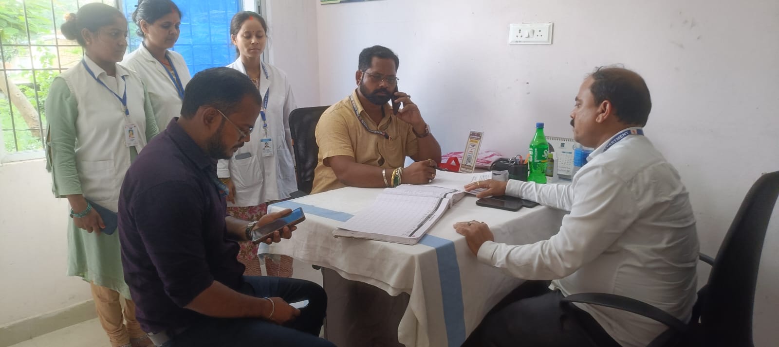 बाढ़ से पहले स्वास्थ्य विभाग अलर्ट, गोनौली आयुष्मान आरोग्य मंदिर का औचक निरीक्षण