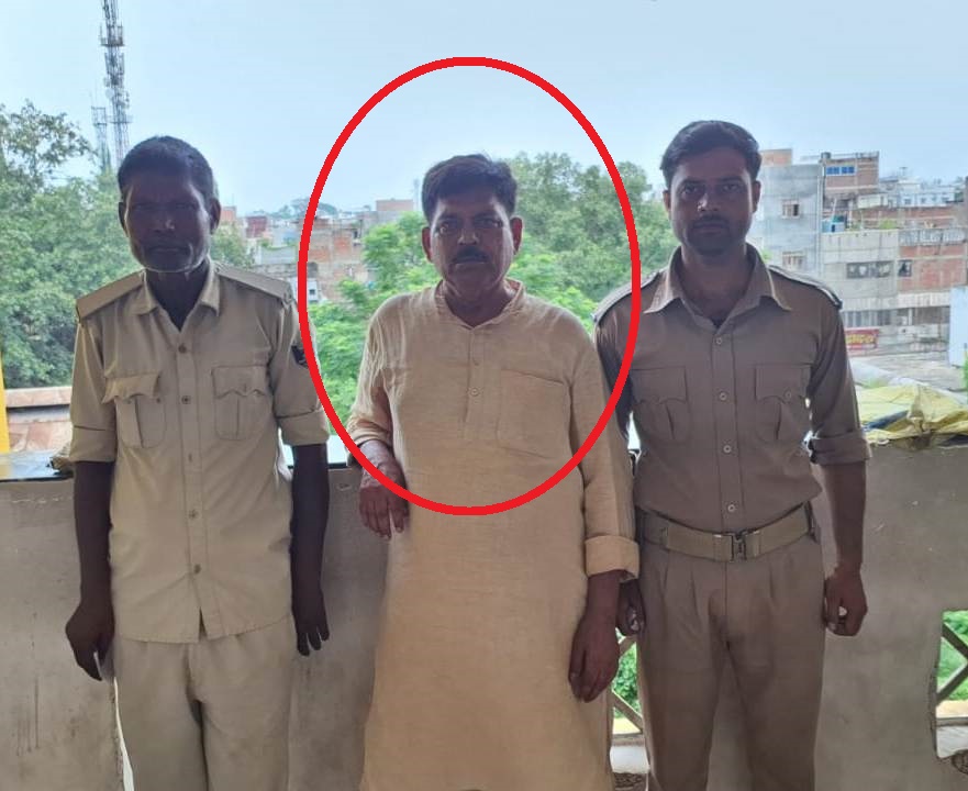 गोपालगंज में 41 लाख की ठगी में ड्रग विभाग का रिटायर कर्मी गिरफ्तार, मिनरल वाटर प्लांट लगाने के नाम पर किया था फ्रॉड