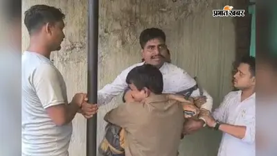 सरायकेला में JSSC के नाम पर ठगी, 10 लाख रुपये ऐंठने पहुंचे फर्जी अधिकारी को ग्रामीणों ने खदेड़ कर पकड़ा