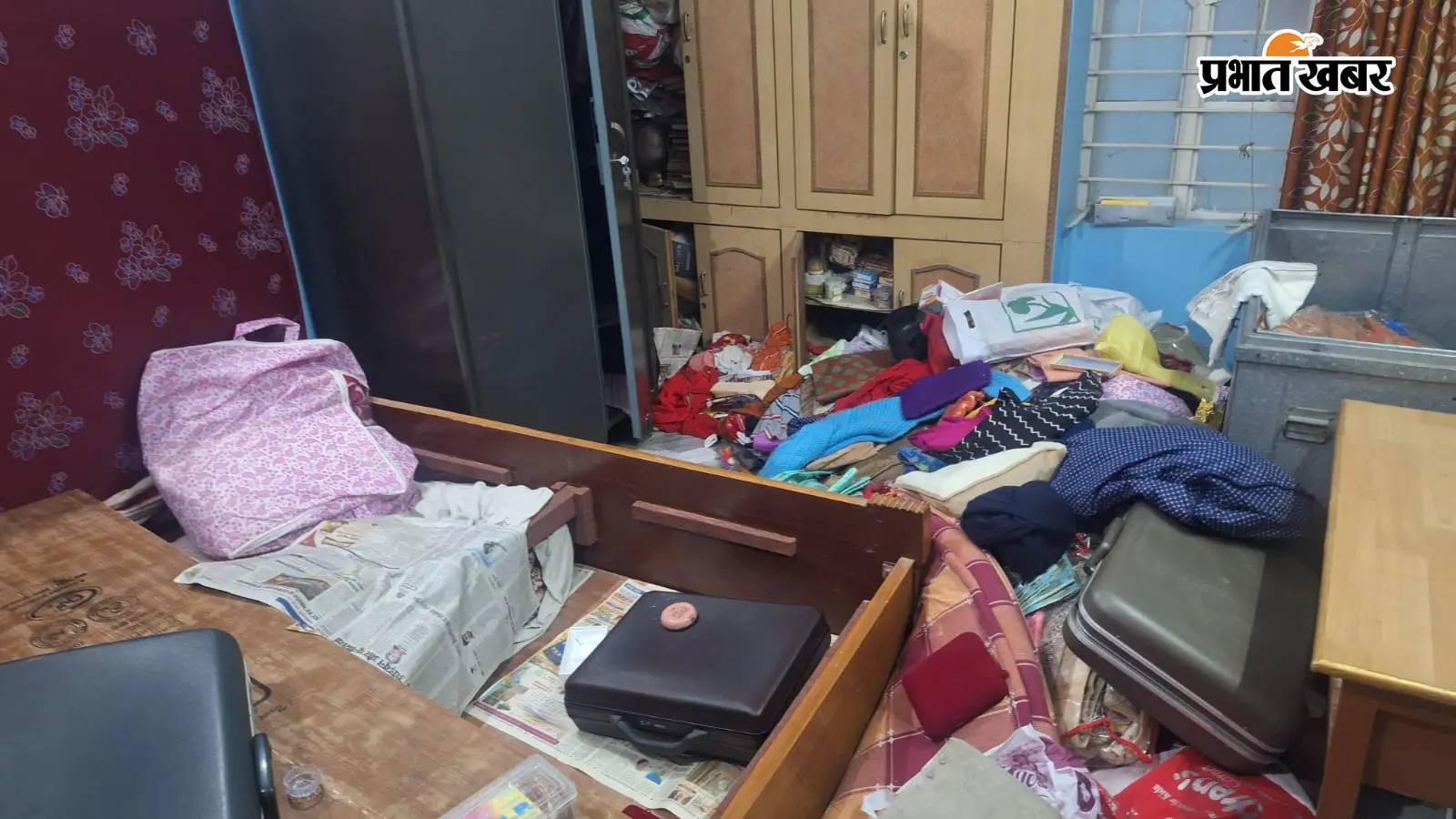 पटना में रिटायर्ड बैंक अधिकारी के बंद घर में चोरी, ताला तोड़कर बदमाशों ने खंगाला पूरा मकान, जांच में जुटी पुलिस