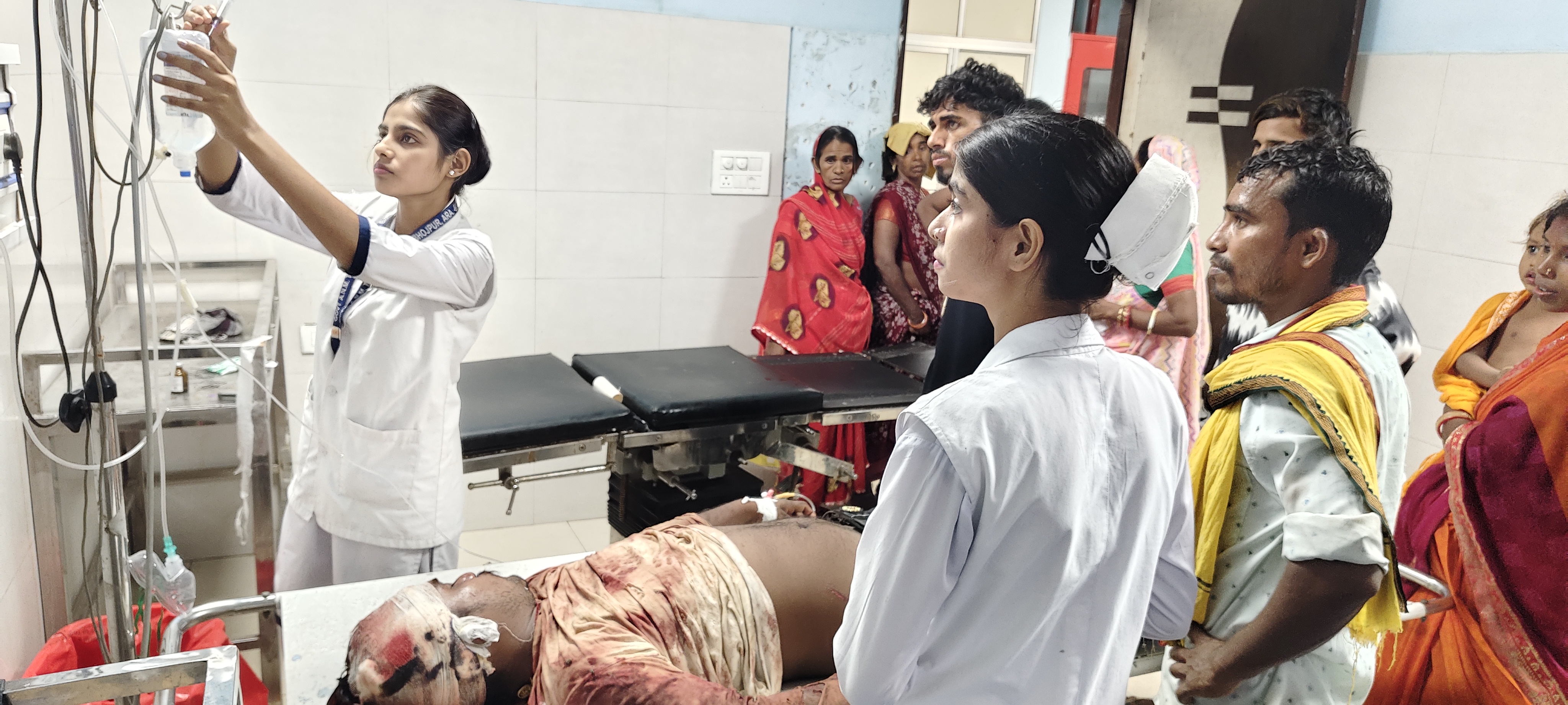 आरा शहर में दो सड़क हादसे, किशोरी और बाइक सवार युवक जख्मी