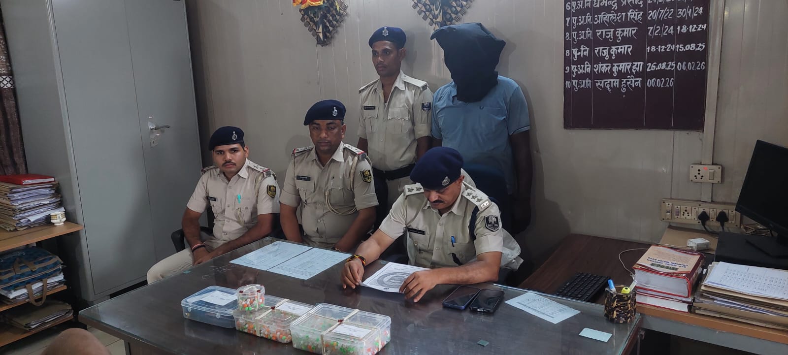 पटना के फतुहा में 162 ग्राम हेरोइन के साथ तस्कर गिरफ्तार, 425 डिबिया नशीला पदार्थ भी बरामद