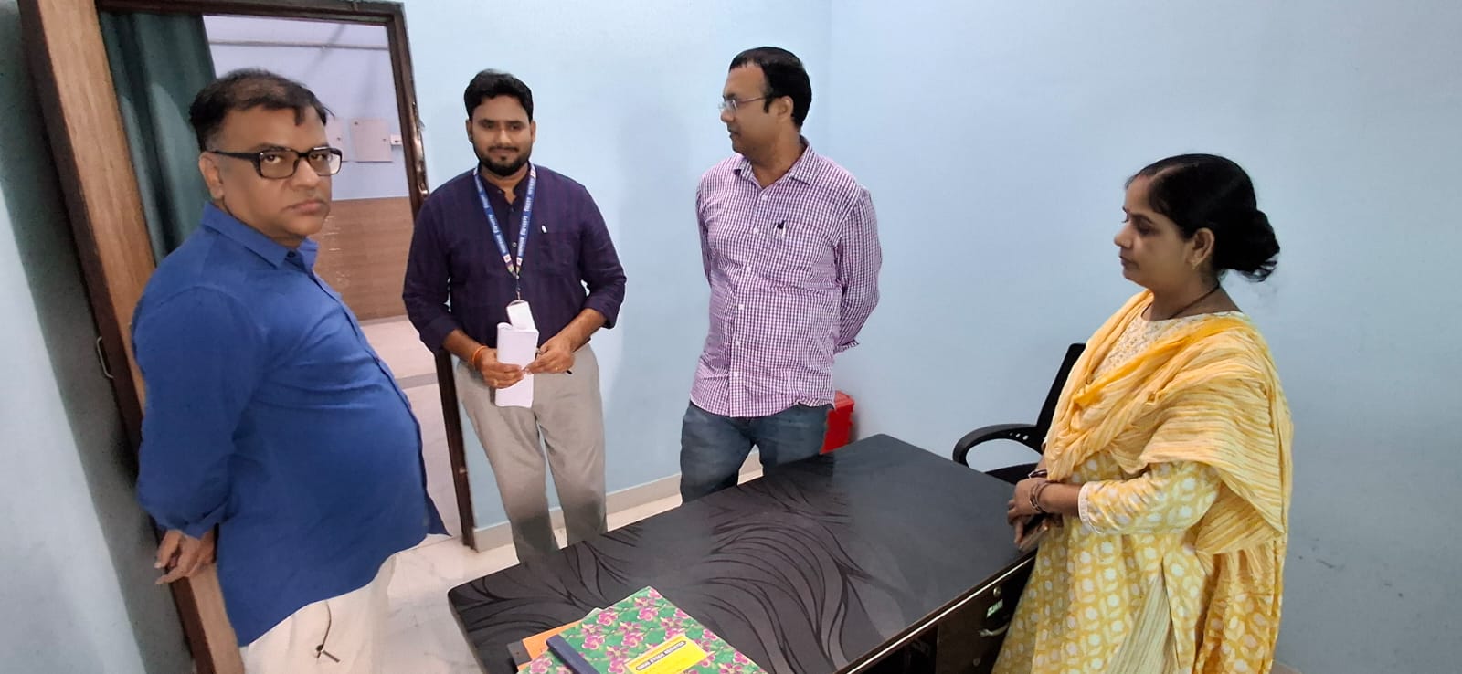 गोपालगंज: पंचदेवरी सीएचसी का डीआरडीए निदेशक ने किया निरीक्षण, मेडिकल स्टोर पर जताई सख्ती
