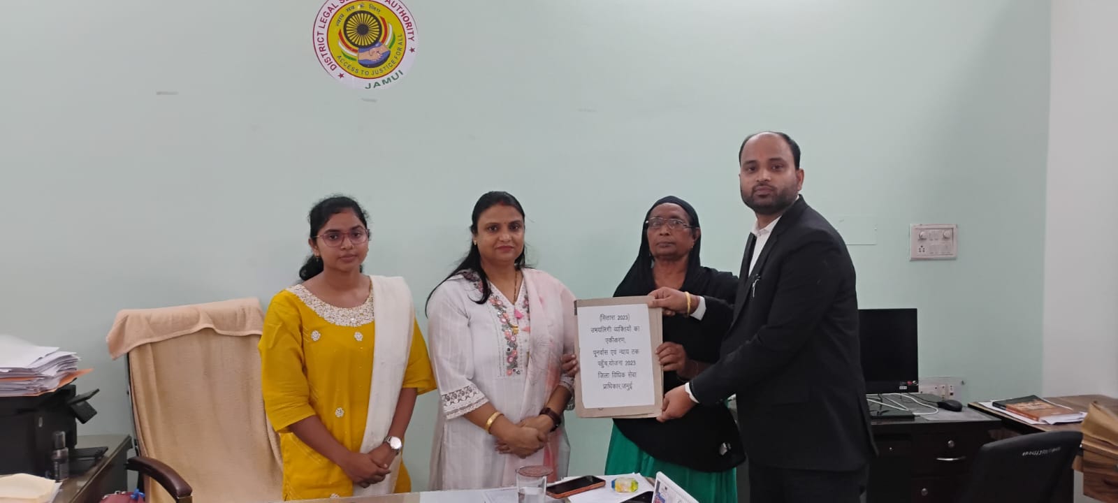सितारा योजना के तहत आवासीय भूखंड देने को लेकर डालसा सचिव ने की बैठक