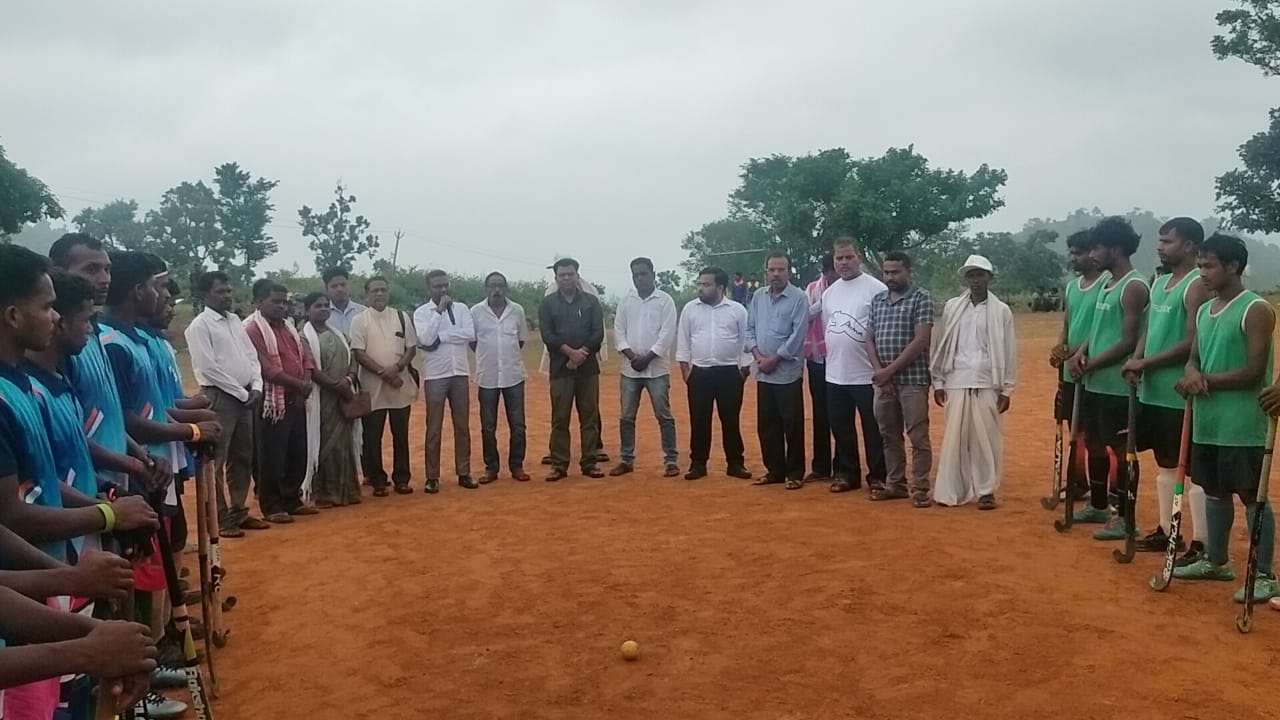 खूंटी : रमेश सिंह मुंडा की स्मृति में आयोजित हॉकी प्रतियोगिता संपन्न