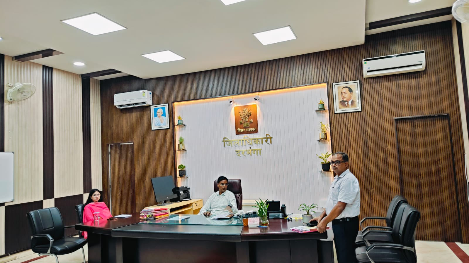 सहयोग पोर्टल के आवेदनों का समयबद्ध निष्पादन करें सुनिश्चित: डीएम