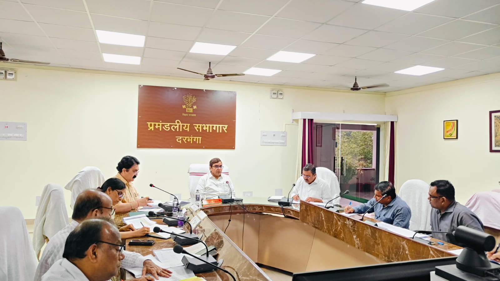 कस्तूरबा विद्यालयों की सुरक्षा पर आयुक्त सख्त, डीईओ को नियमित निरीक्षण के निर्देश