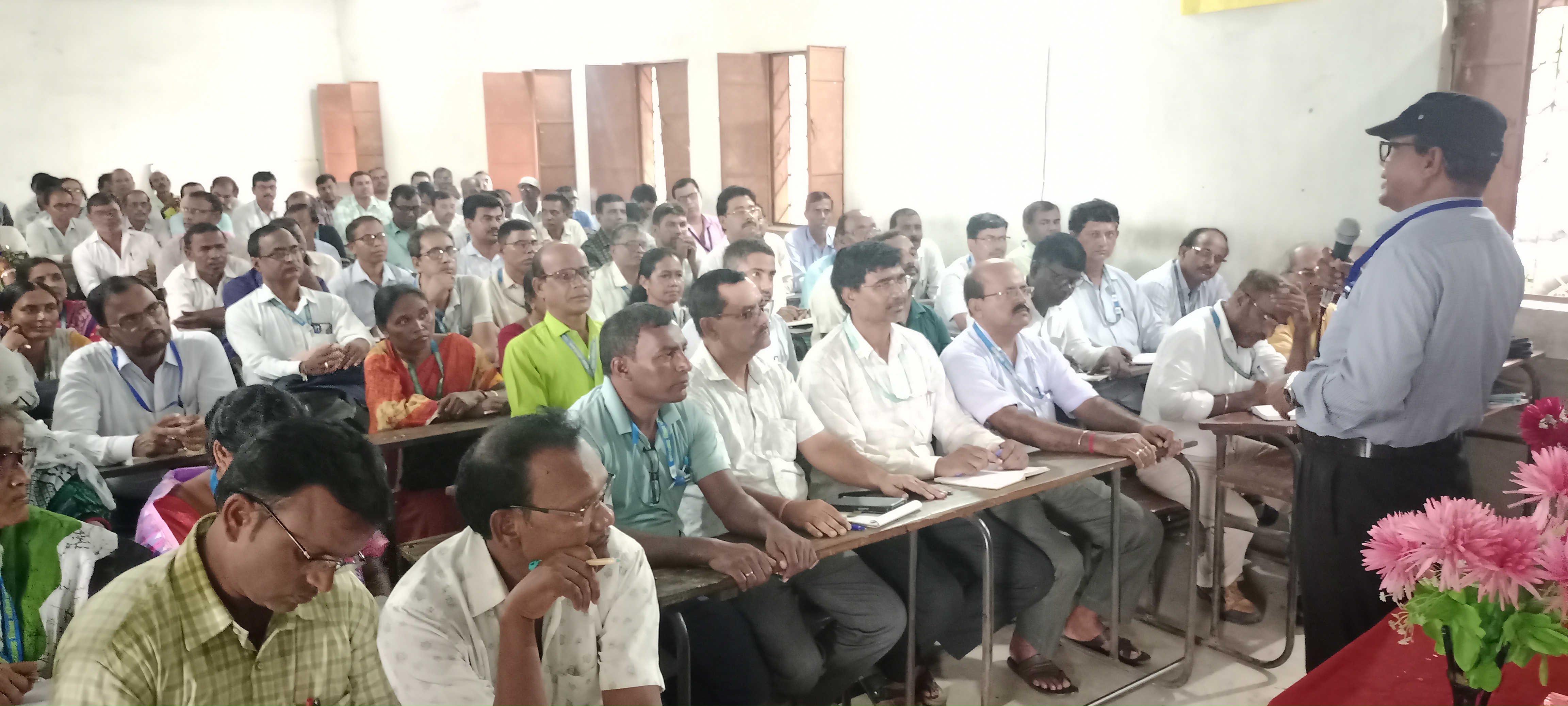 विद्यालय में शिक्षा की गुणवत्ता व छात्रों की उपस्थिति पर जोर