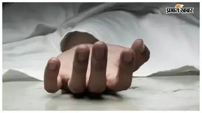 मारपीट में घायल युवक की मौत के बाद ग्रामीणों का प्रदर्शन, गिरफ्तारी की मांग
