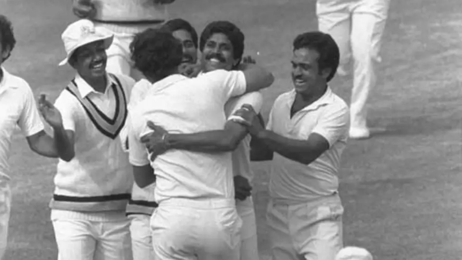 भारतीय टीम 1983 वर्ल्ड कप के दौरान (फोटो- सोशल मीडिया) 