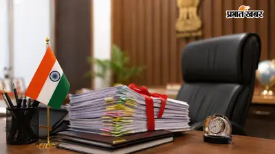 UP में देर रात बड़ा प्रशासनिक फेरबदल, 20 IAS अधिकारियों के तबादले, आजमगढ़, बलिया और इटावा के CDO बदले