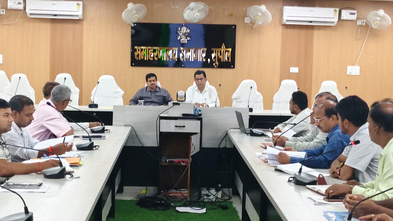 बाढ़ से पहले हाई अलर्ट पर सुपौल : डीएम ने तटबंधों की कड़ी निगरानी के दिए निर्देश, लापरवाही पर होगी जवाबदेही तय