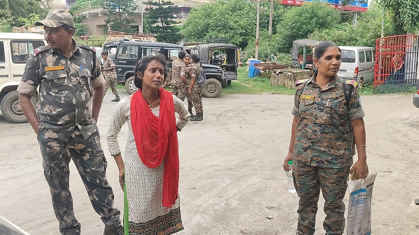गुमला : रुगड़ा बेचकर जोड़े थे कॉलेज में दाखिले के पैसे, एडमिशन से एक दिन पहले चोरी, थाना पहुंच फूट-फूटकर रो पड़ी छात्रा