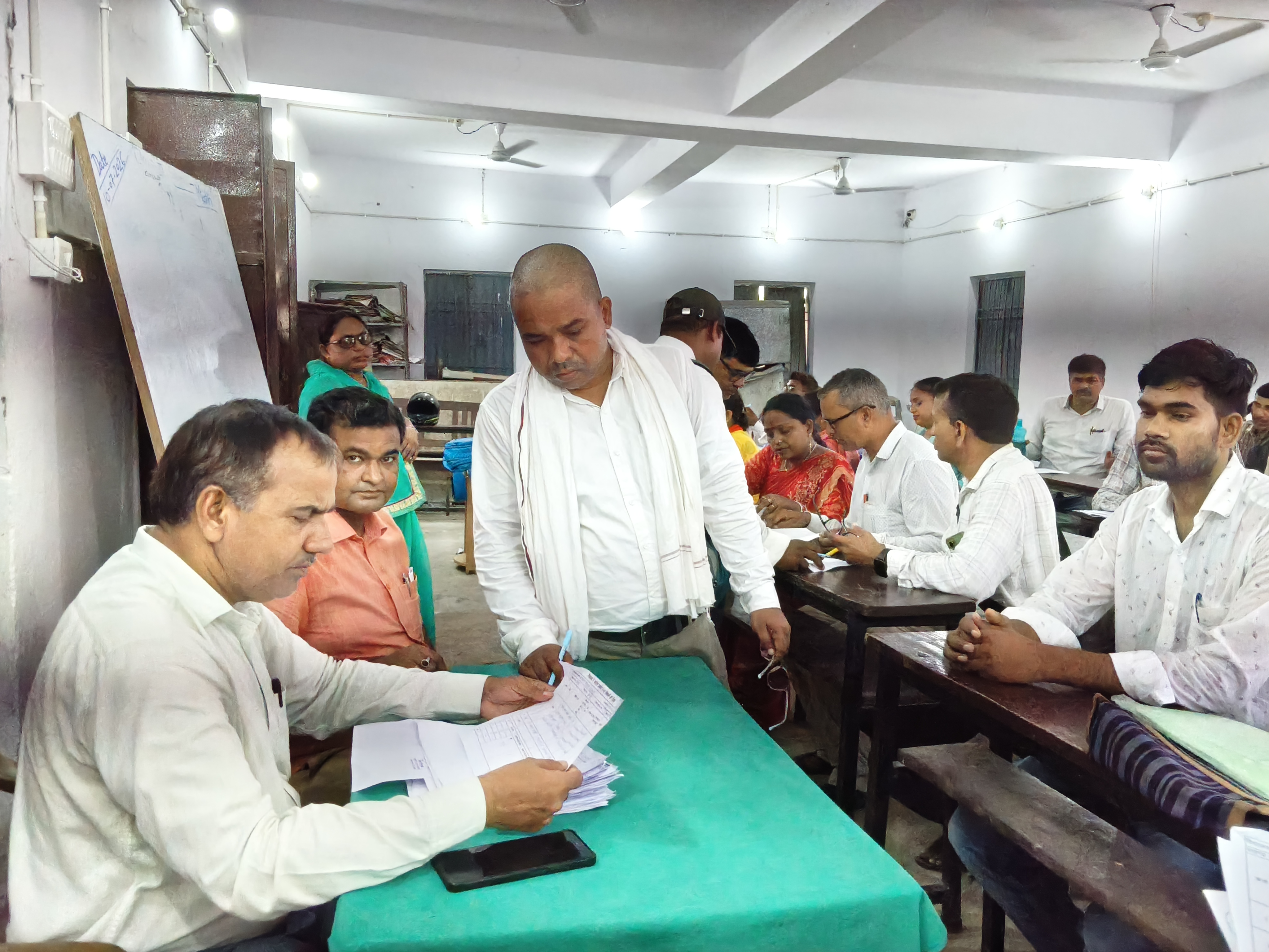 बक्सर: राजपुर के स्कूलों में होगा शिक्षकों का युक्तिकरण, छात्र-शिक्षक अनुपात सुधारने की तैयारी तेज