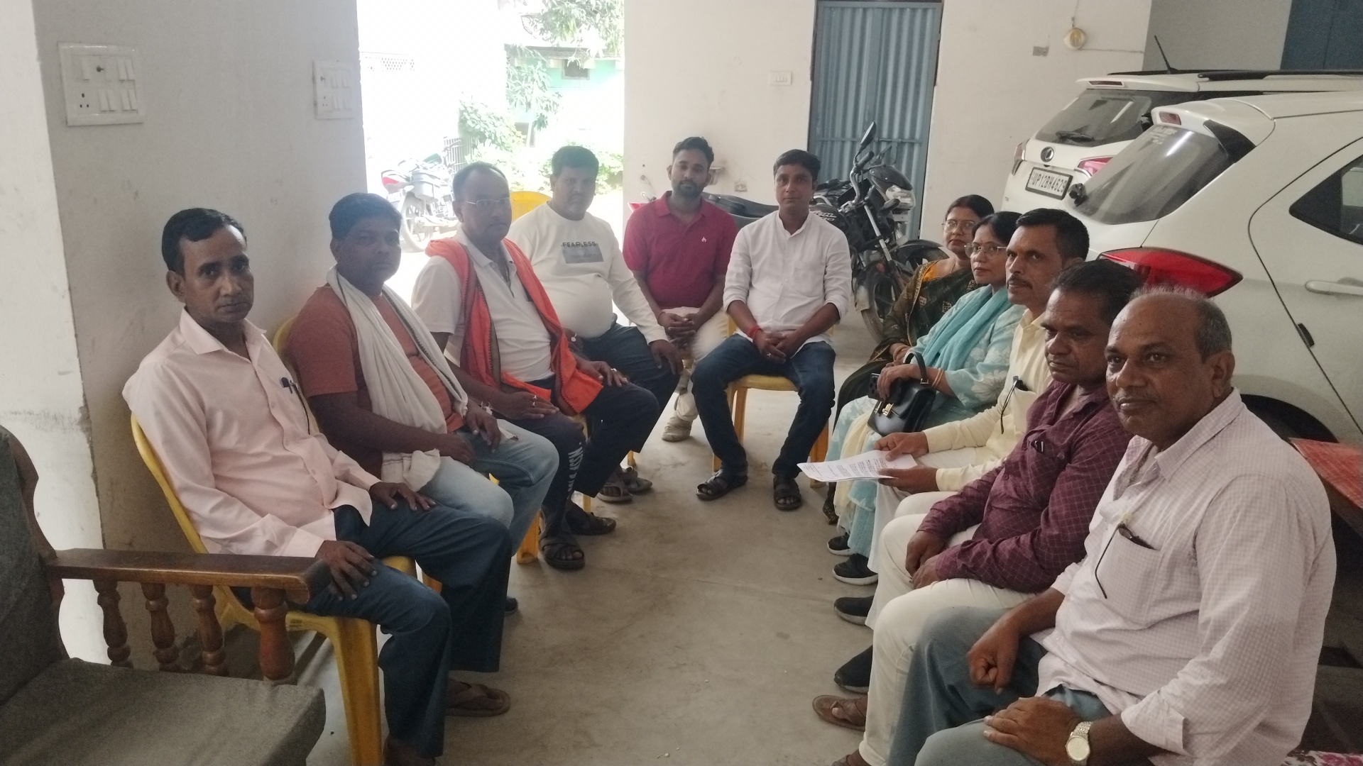 दाउदनगर में कृषि पदाधिकारी पर मनमानी का आरोप, आत्मा सदस्यों ने एसडीओ को सौंपा ज्ञापन