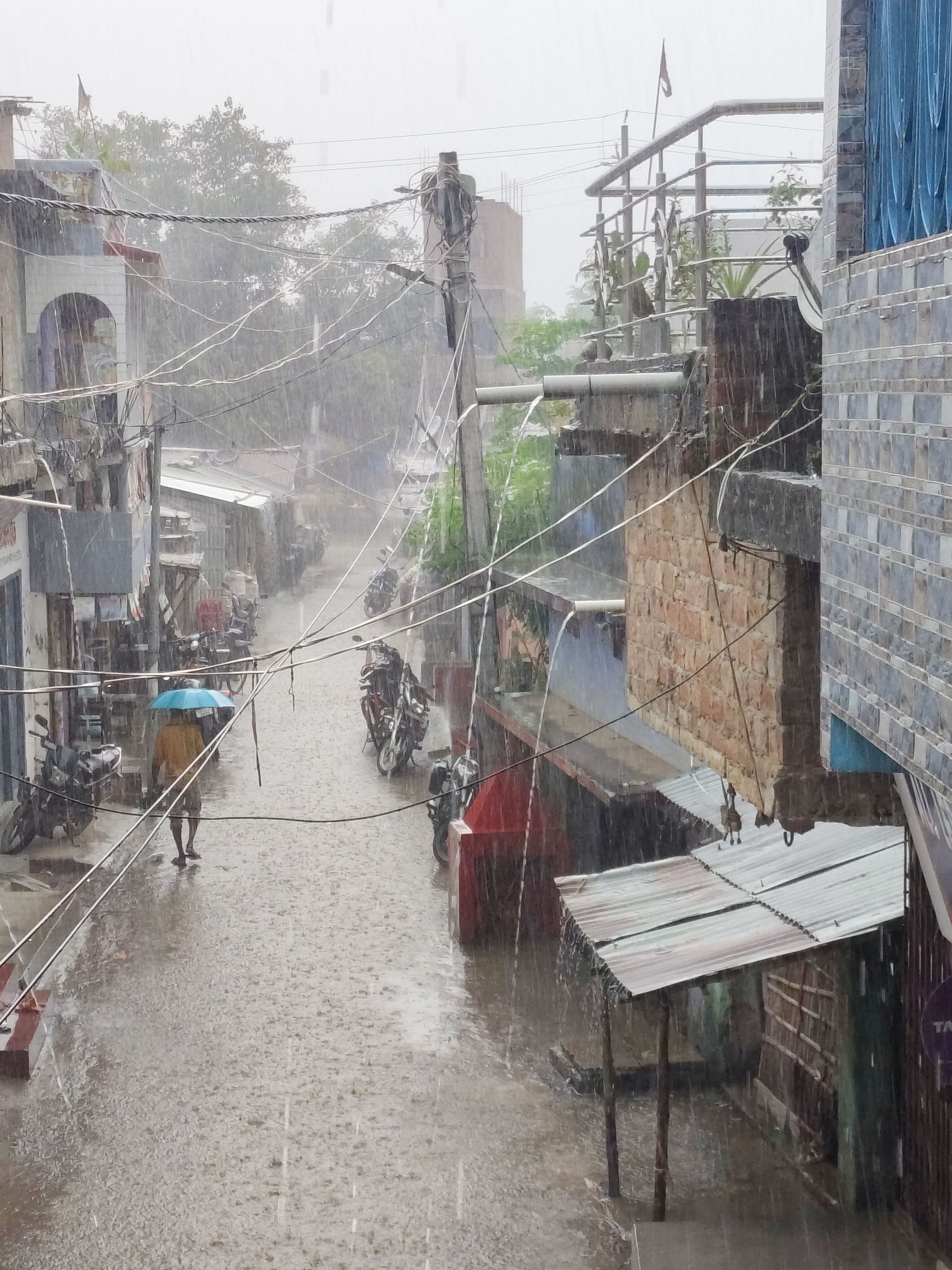 झमाझम बारिश से किसानों के चेहरे खिले, जलजमाव से बिगड़ी शहर की सूरत