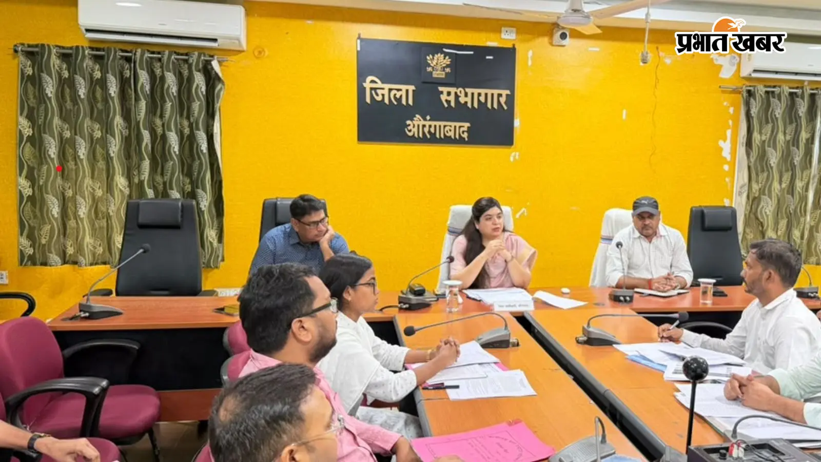 ठोस अपशिष्ट प्रबंधन को लेकर डीएम ने की समीक्षा, एमआरएफ व कम्पोस्ट प्लांट के लिए भूमि चयन में तेजी के निर्देश